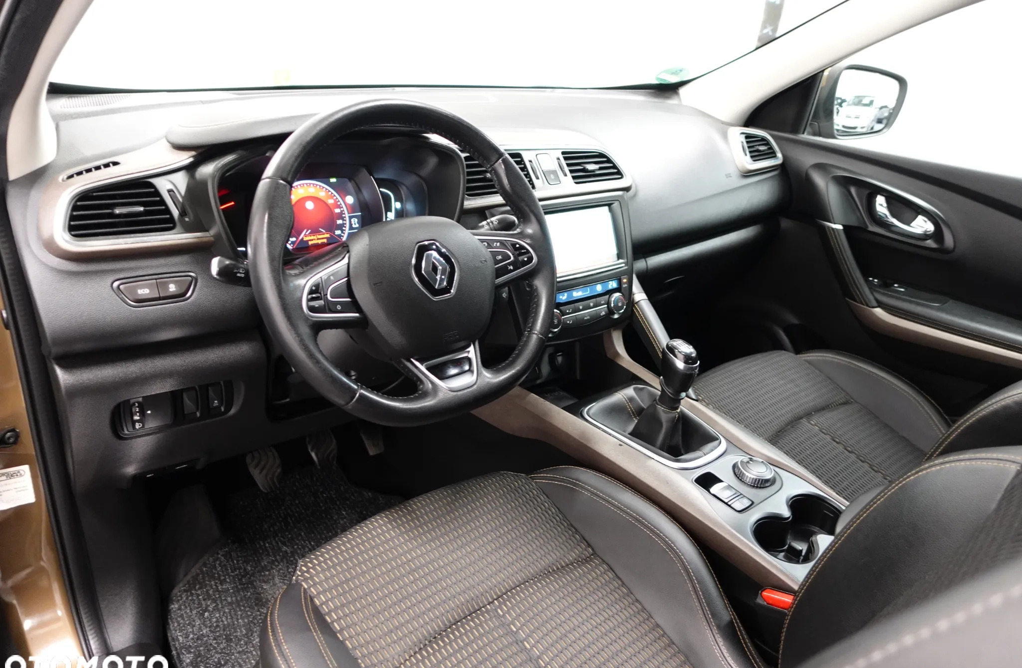 Renault Kadjar cena 57900 przebieg: 168346, rok produkcji 2015 z Rabka-Zdrój małe 742